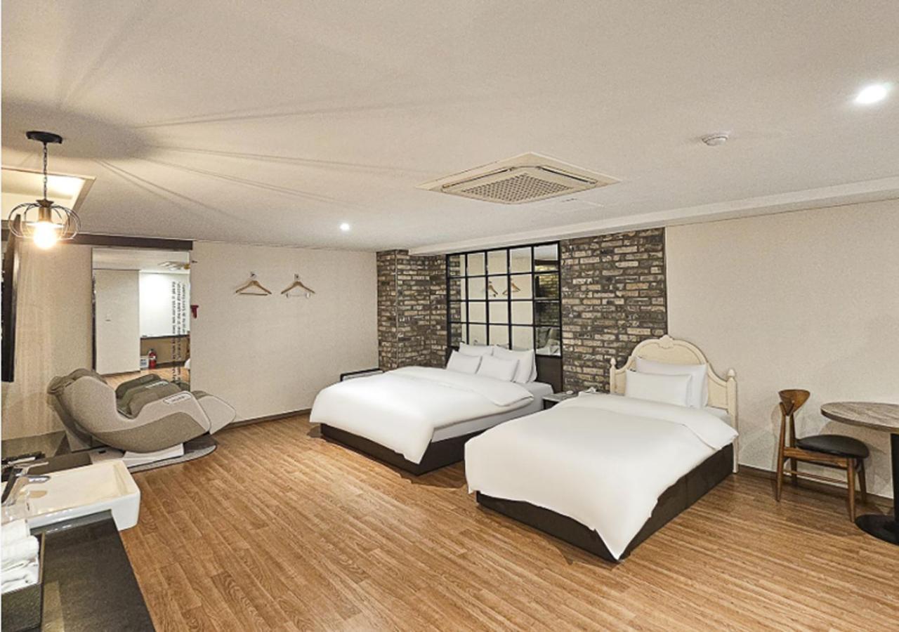 Regency Hotel Соннам Экстерьер фото