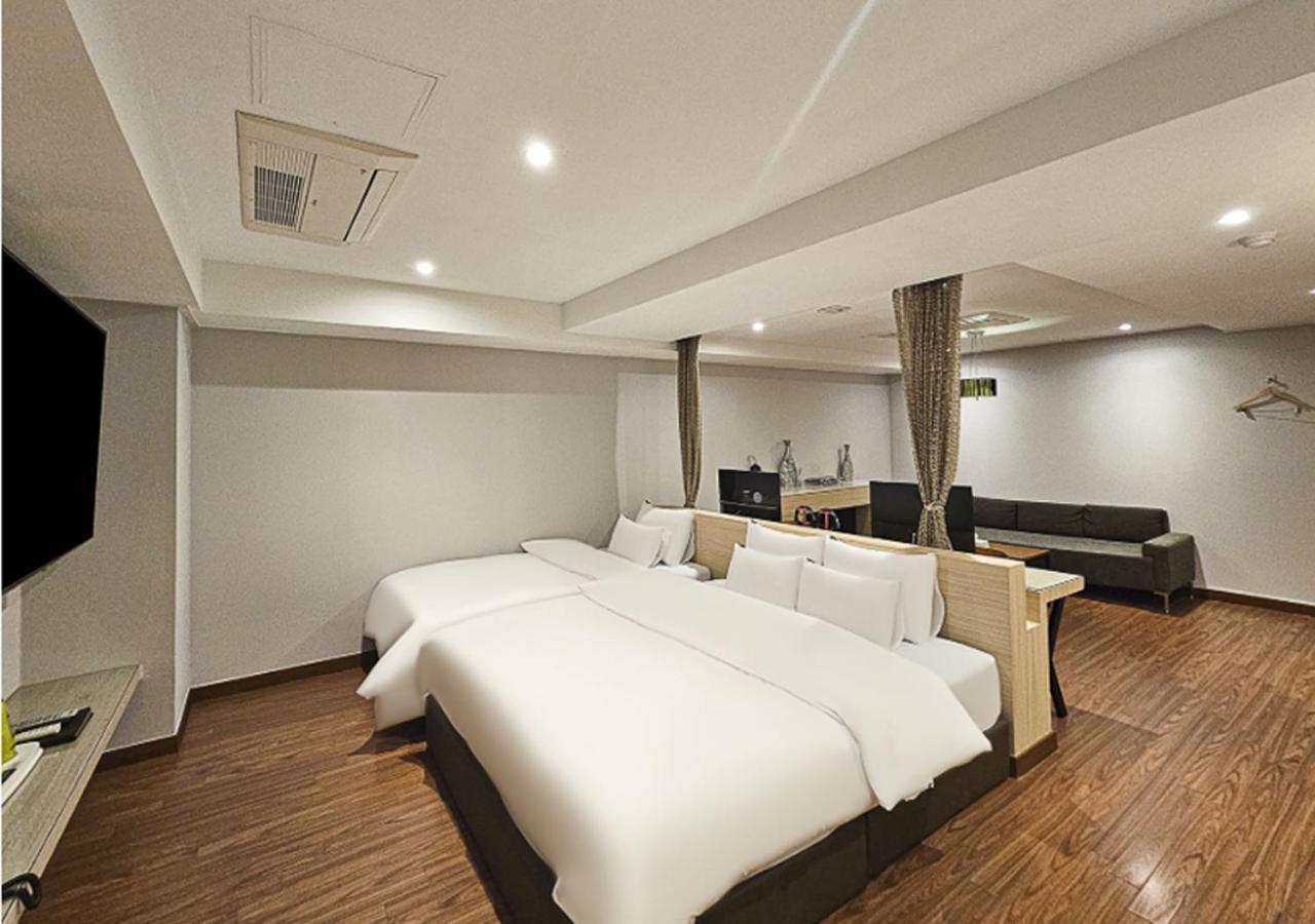 Regency Hotel Соннам Экстерьер фото