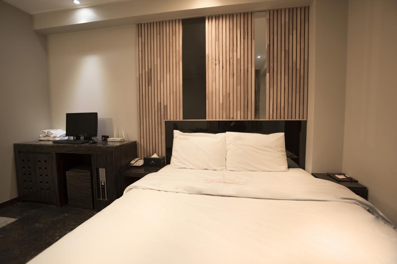 Regency Hotel Соннам Экстерьер фото
